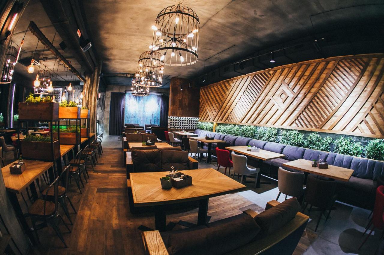 לוצק Mojo Hall Hotel מראה חיצוני תמונה