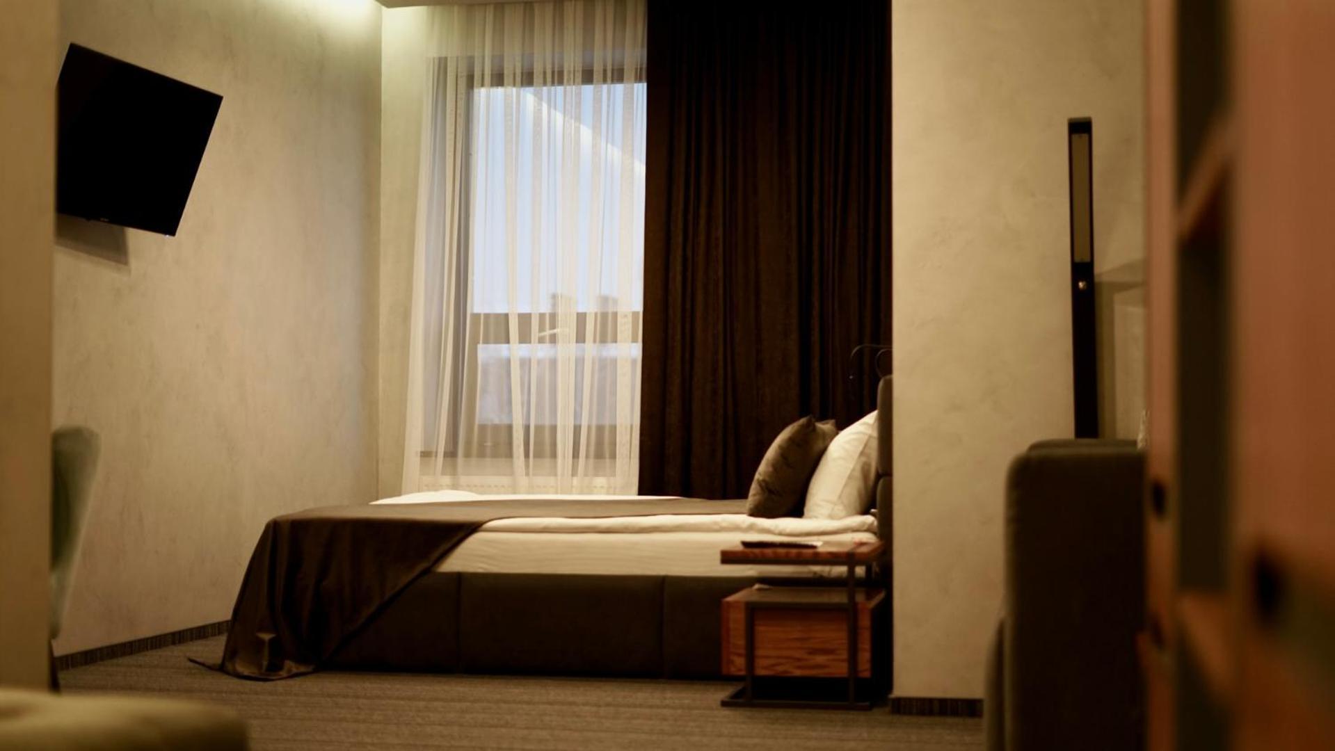 לוצק Mojo Hall Hotel מראה חיצוני תמונה
