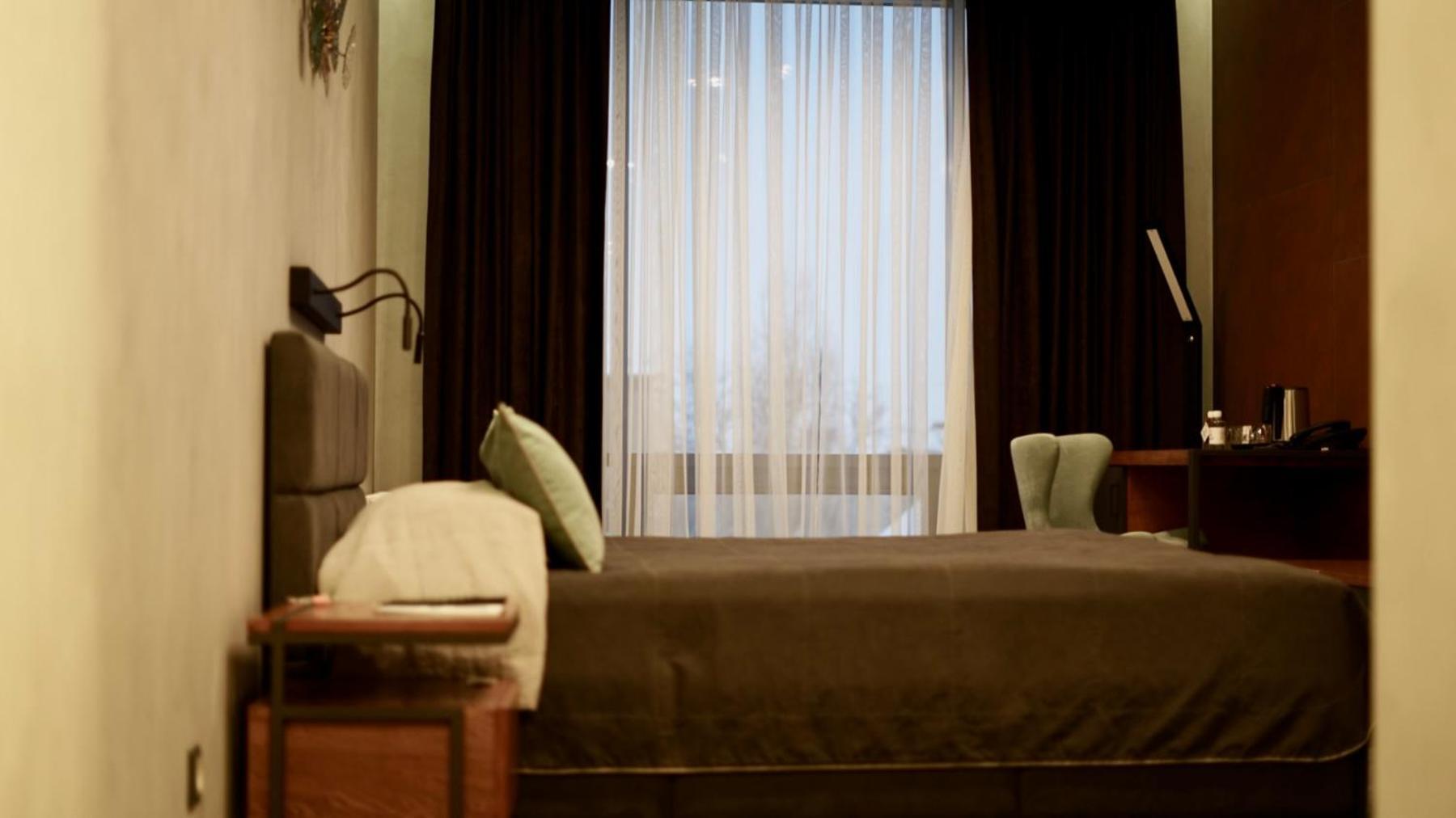 לוצק Mojo Hall Hotel מראה חיצוני תמונה