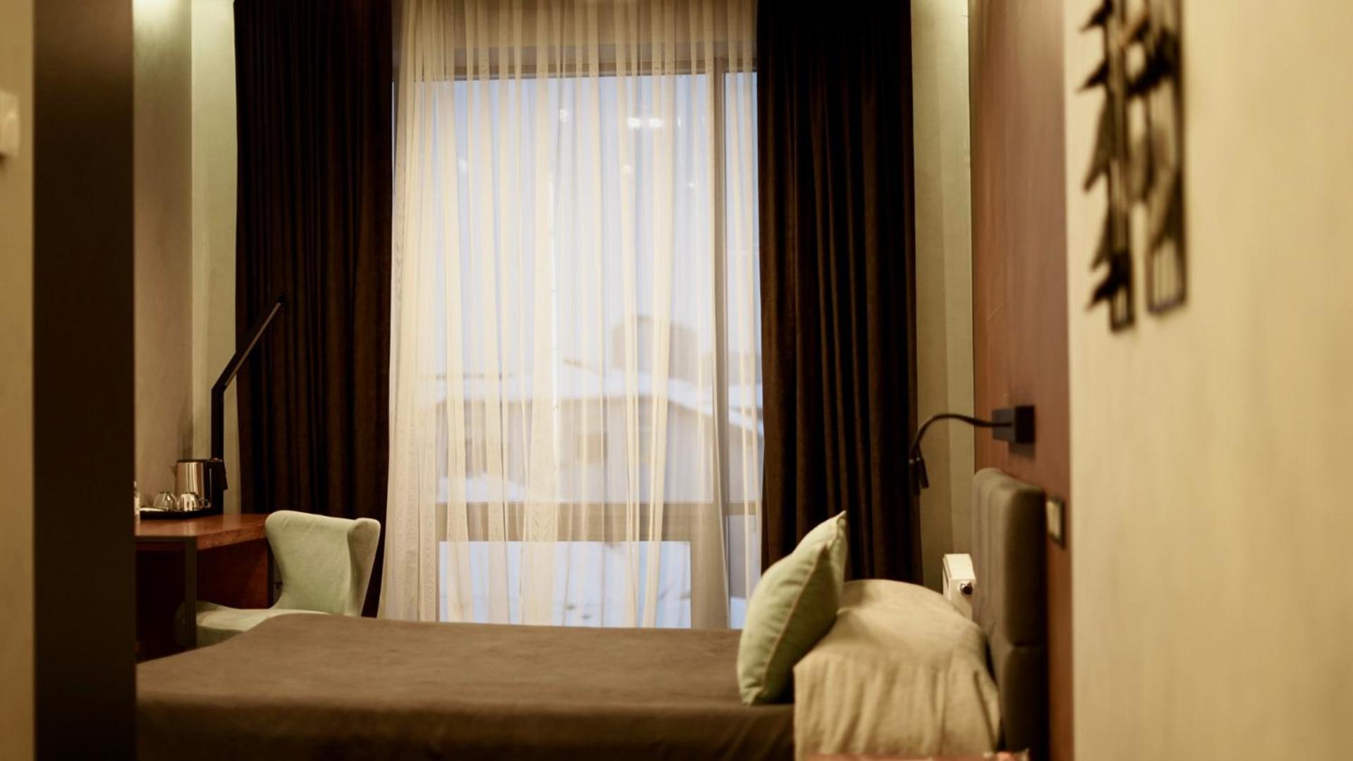 לוצק Mojo Hall Hotel מראה חיצוני תמונה